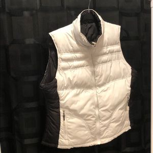 Reversible black white vest jacket